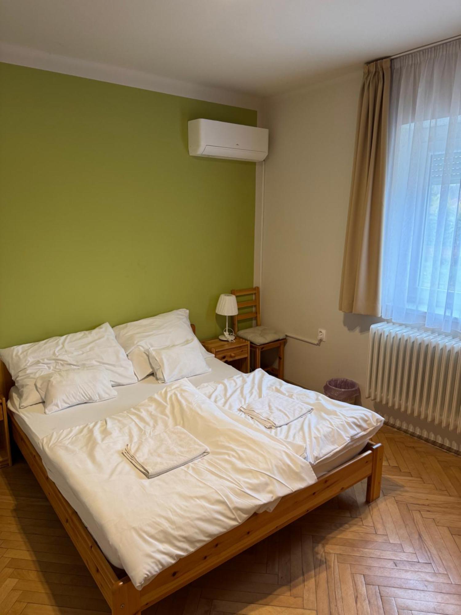 Hotel Csoemoeri Vendeghaz à Csomor Extérieur photo