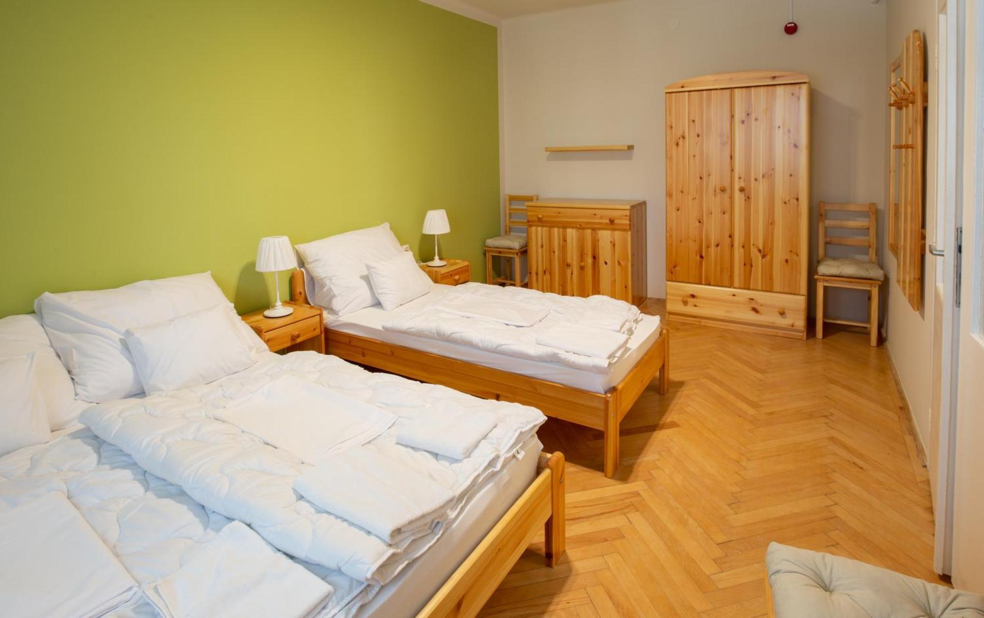 Hotel Csoemoeri Vendeghaz à Csomor Extérieur photo