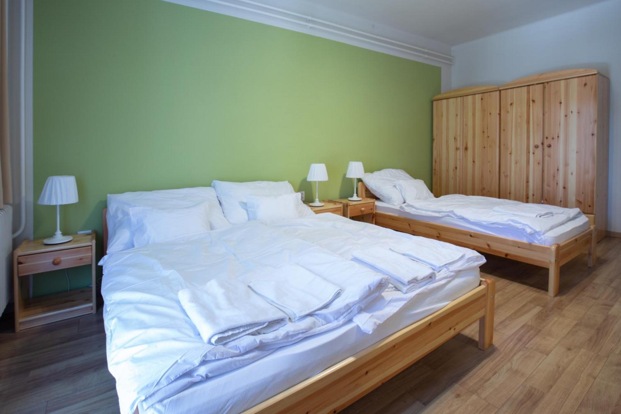 Hotel Csoemoeri Vendeghaz à Csomor Extérieur photo